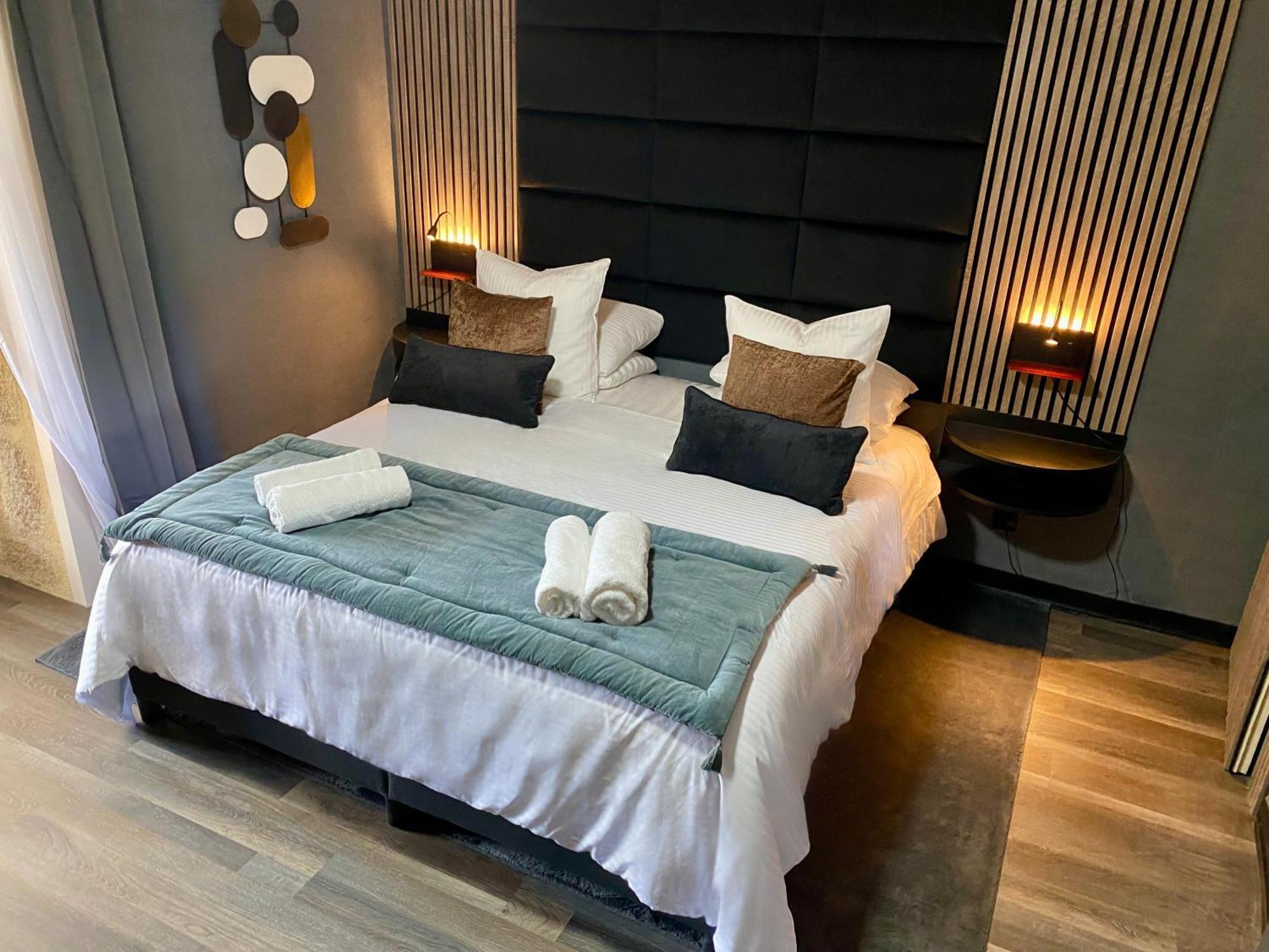 Bed and Breakfast Domaine Valenquercy Cazillac Esterno foto