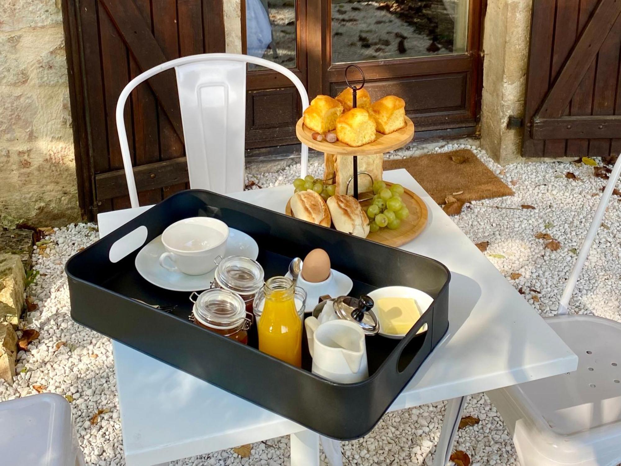 Bed and Breakfast Domaine Valenquercy Cazillac Esterno foto