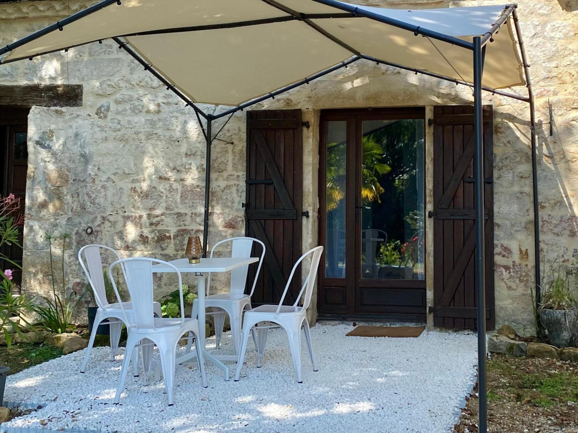 Bed and Breakfast Domaine Valenquercy Cazillac Esterno foto