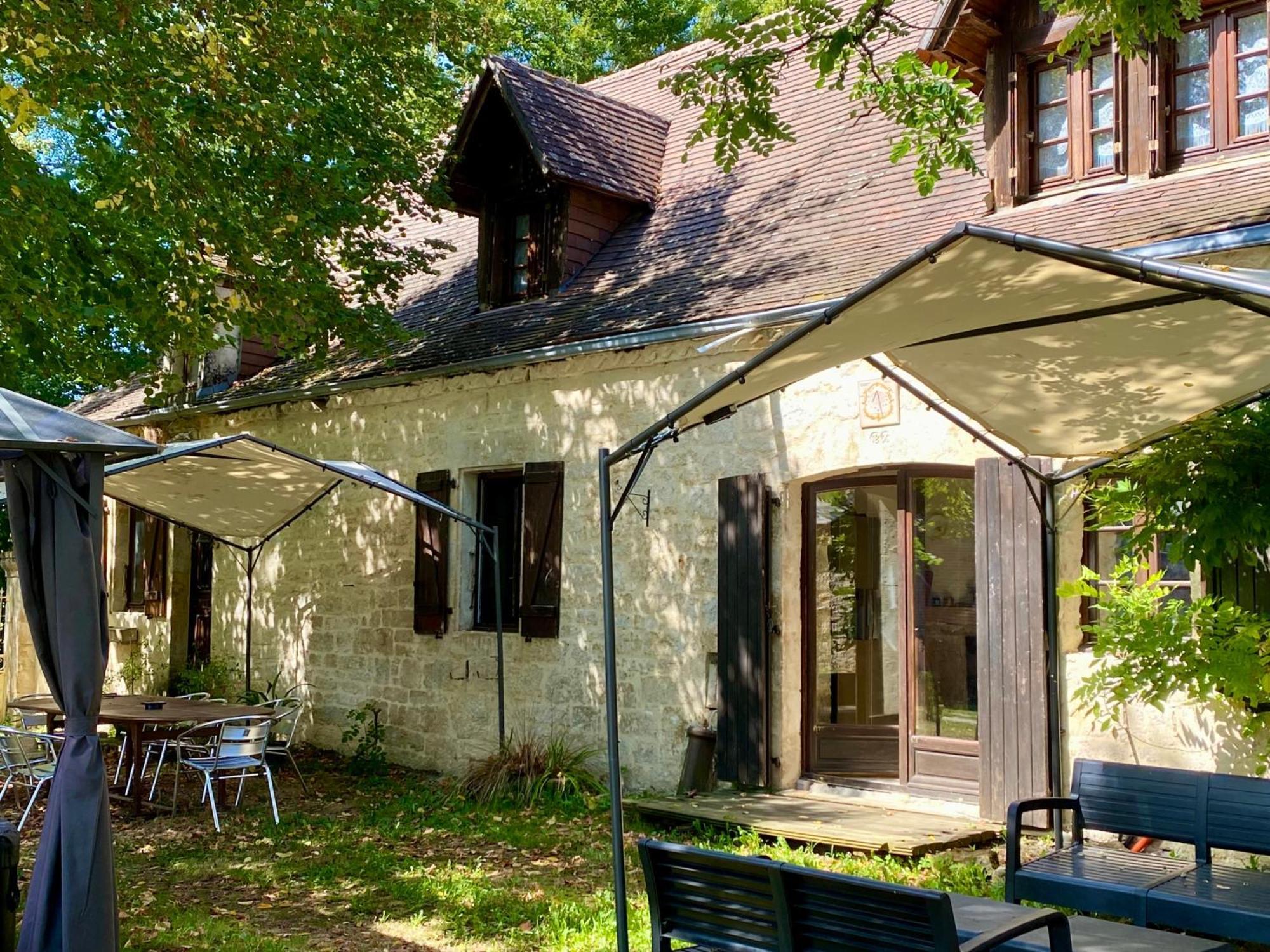 Bed and Breakfast Domaine Valenquercy Cazillac Esterno foto