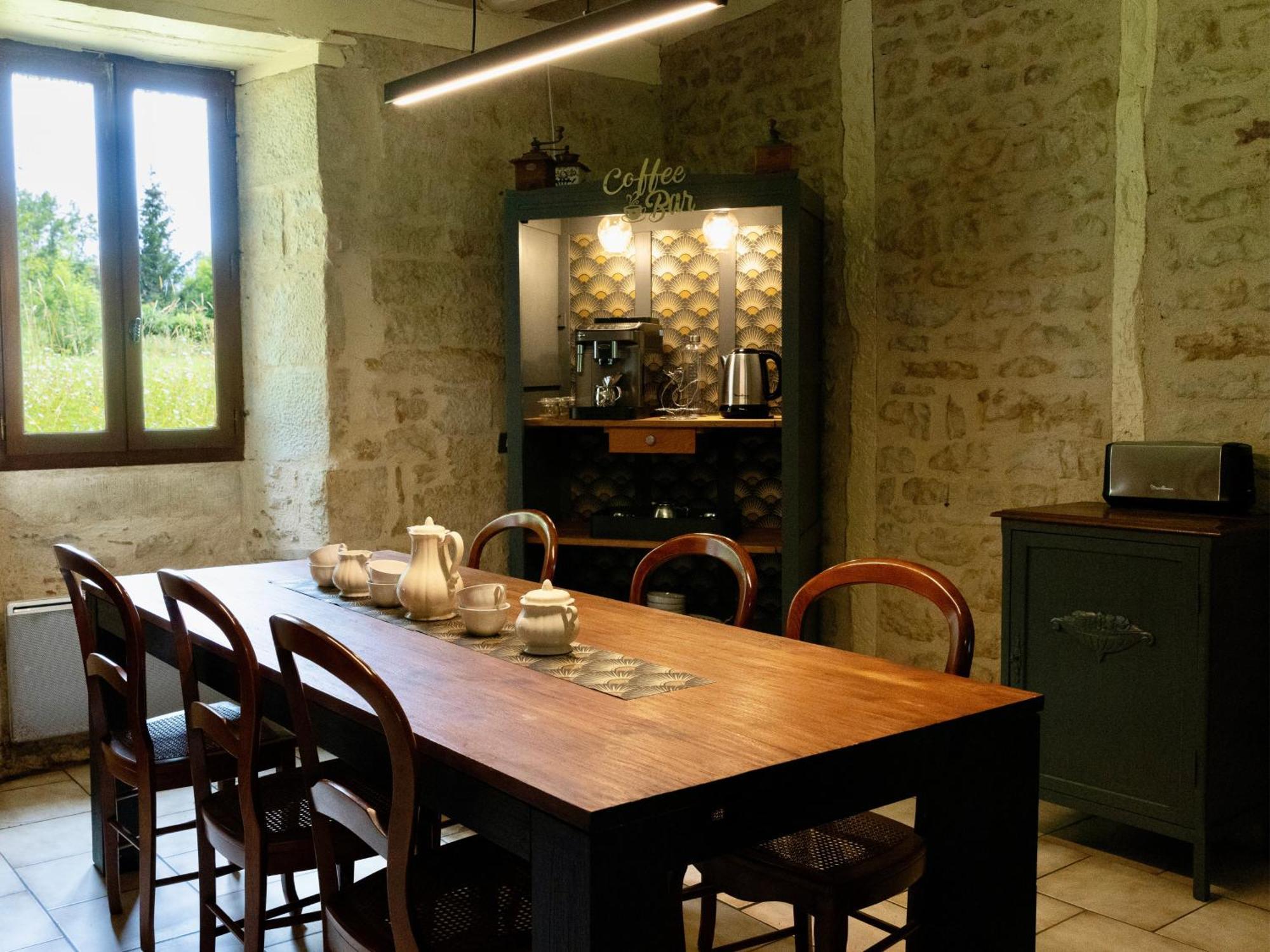 Bed and Breakfast Domaine Valenquercy Cazillac Esterno foto