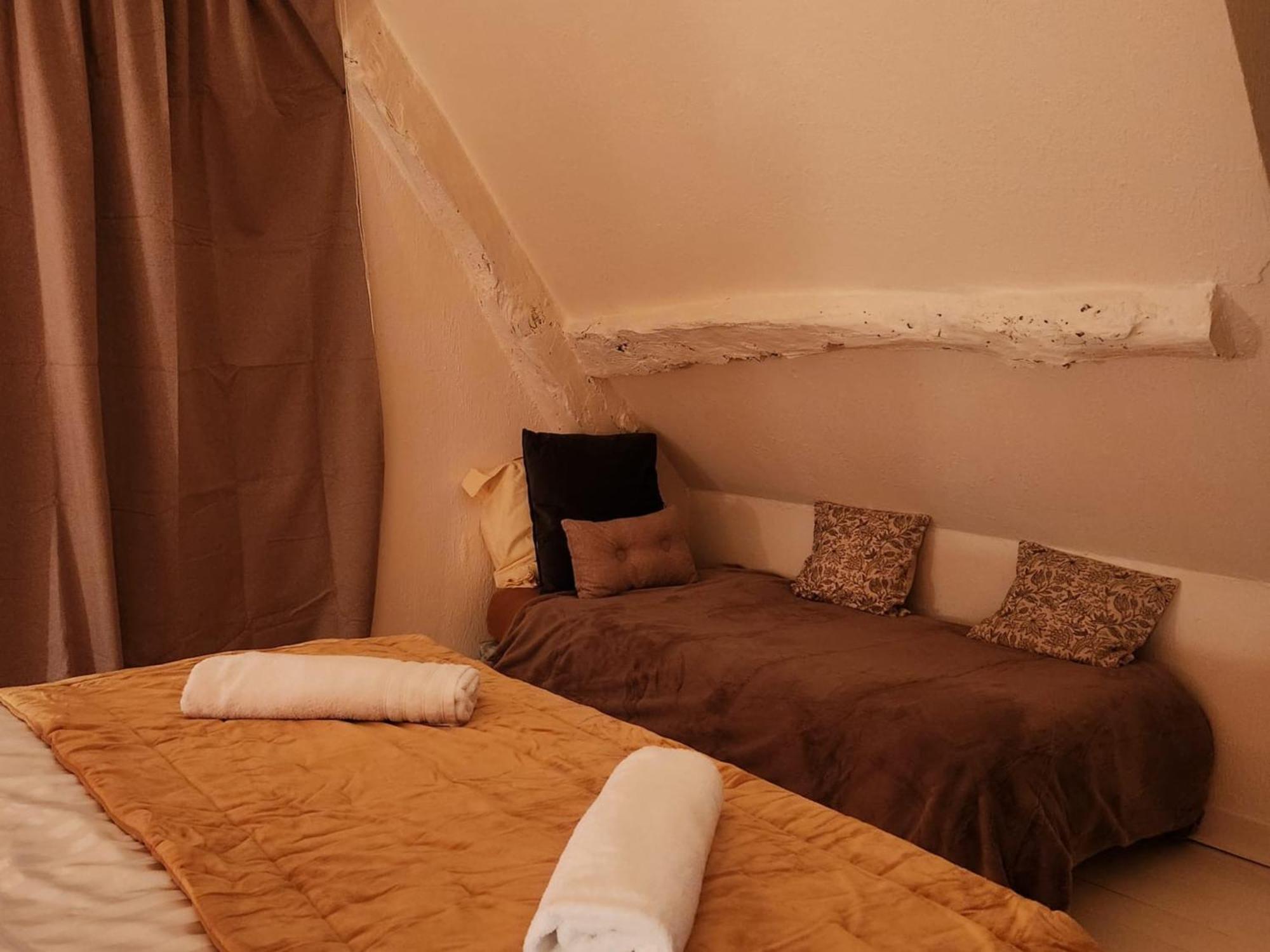 Bed and Breakfast Domaine Valenquercy Cazillac Esterno foto